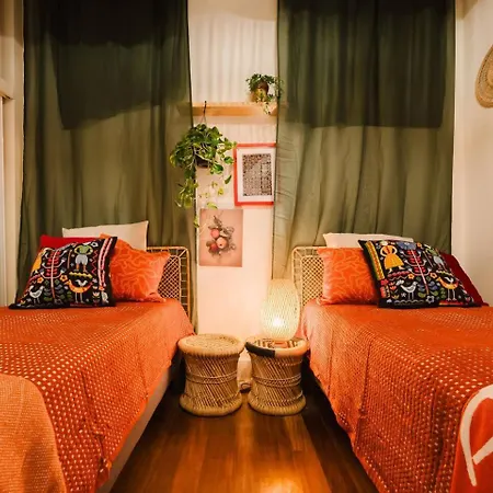 Apartman Elegant Vintage Charm-modern Comfort