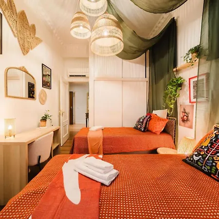 Apartman Elegant Vintage Charm-modern Comfort