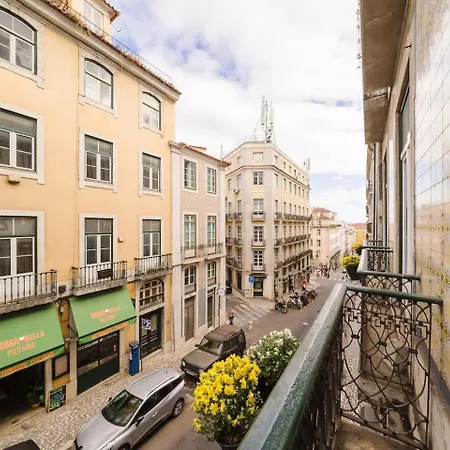 Elegant Vintage Charm-modern Comfort Apartman