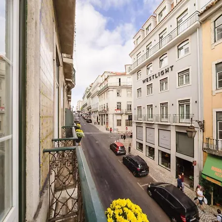 Elegant Vintage Charm-modern Comfort Apartman *