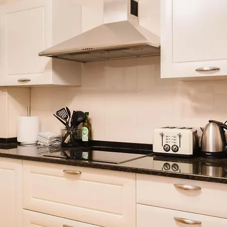 Apartman Elegant Vintage Charm-modern Comfort *