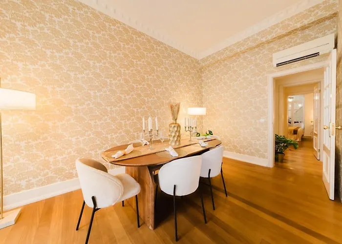 Elegant Vintage Charm-modern Comfort Lisboa
