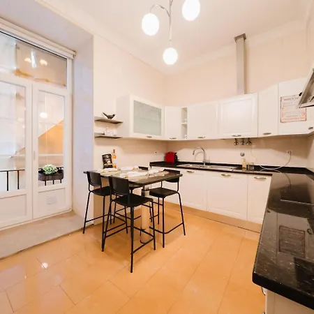 Daire Elegant Vintage Charm-modern Comfort