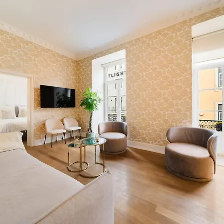 Elegant Vintage Charm-modern Comfort Апартаменти Лісабон