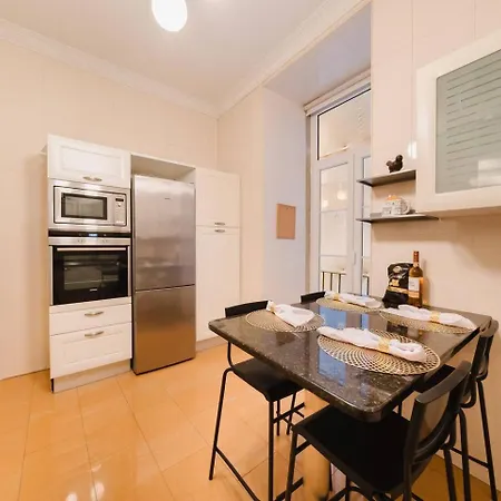 Elegant Vintage Charm-modern Comfort *