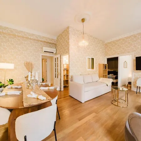 Elegant Modern Comfort-vintage Charm