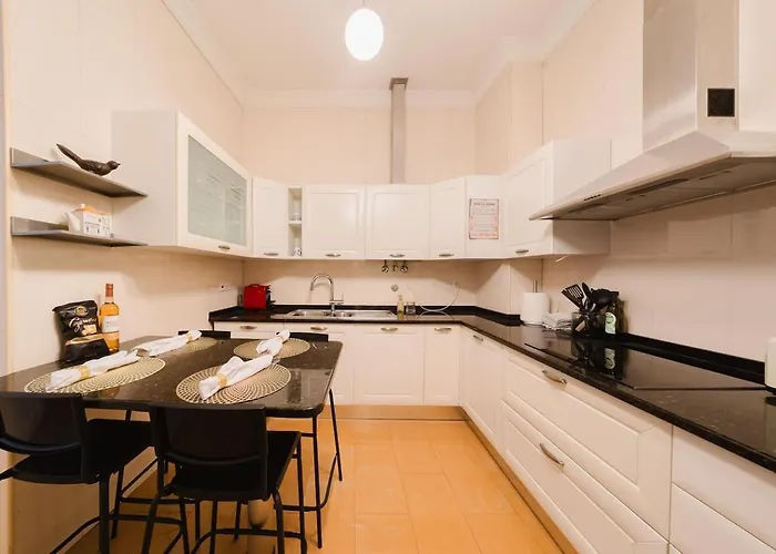 Elegant Vintage Charm-modern Comfort *