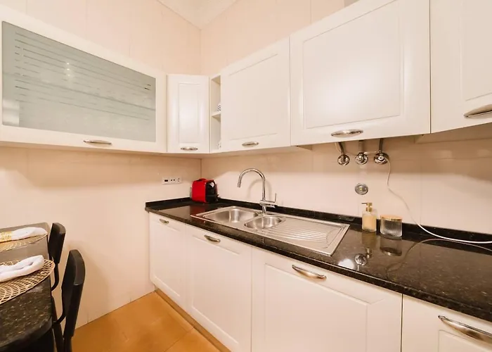 Elegant Vintage Charm-modern Comfort Appartement *