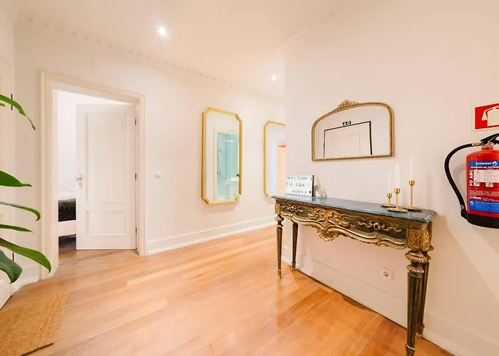 Elegant Vintage Charm-modern Comfort Appartement Lisboa