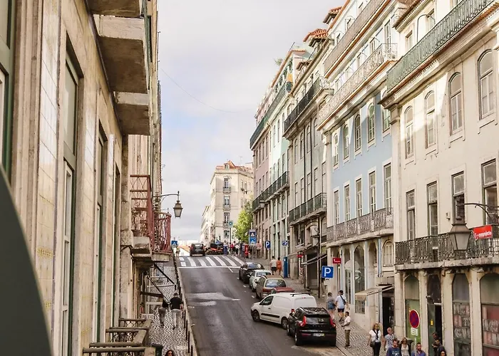 Elegant Vintage Charm-modern Comfort