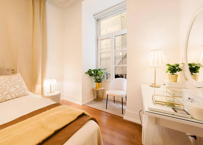 Elegant Vintage Charm-modern Comfort Lisboa