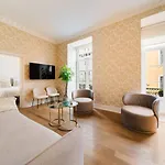 Elegant Vintage Charm-modern Comfort Appartement Lisboa