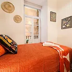 Elegant Vintage Charm-modern Comfort *