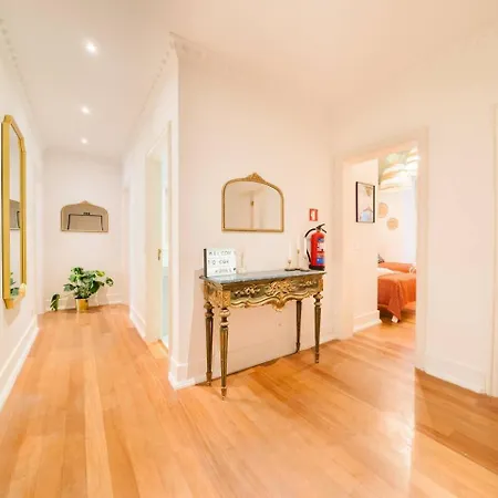 Apartment Elegant Vintage Charm-modern Comfort *