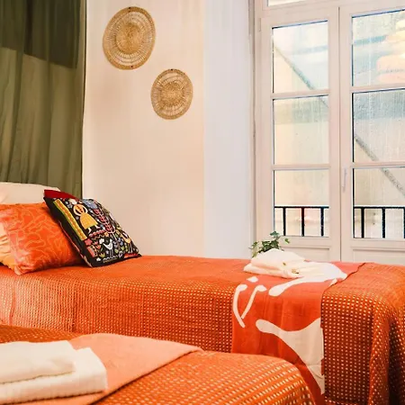 Apartment Elegant Vintage Charm-modern Comfort *